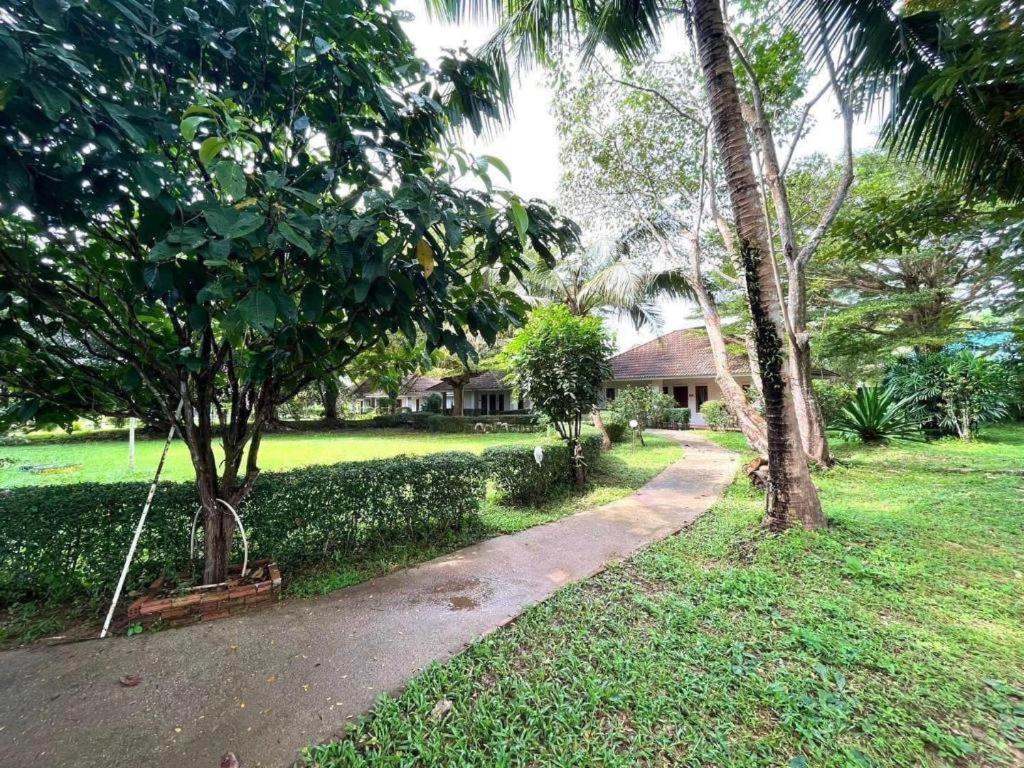 Baan Chueng Kao Resort Ranong Exterior foto